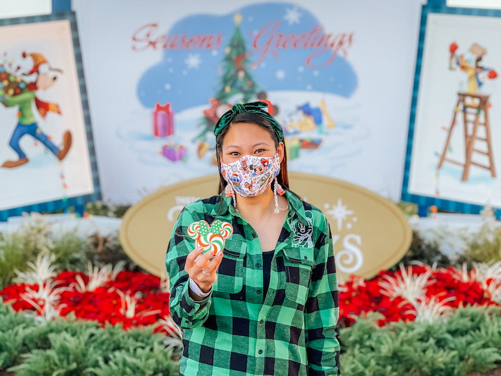 Cookie Stroll Minnie Peppermint Cookie